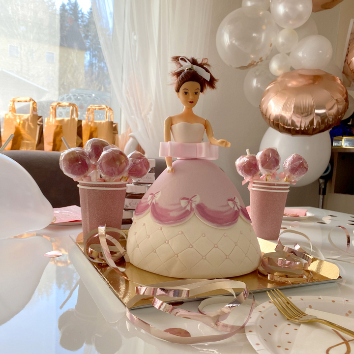 Gâteau Poupée Deluxe avec Robe Rose