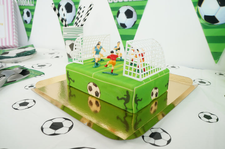 Joueurs de foot sur gâteau terrain 