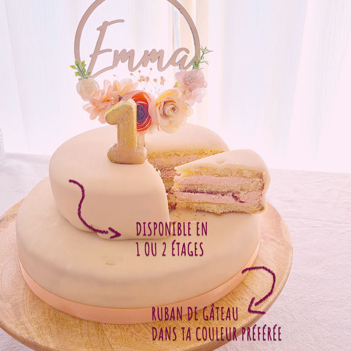 Gâteau Blanc avec Ruban