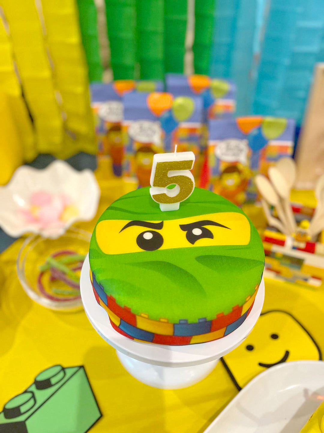 Lego® Ninjago® auf-Ninja-Torte