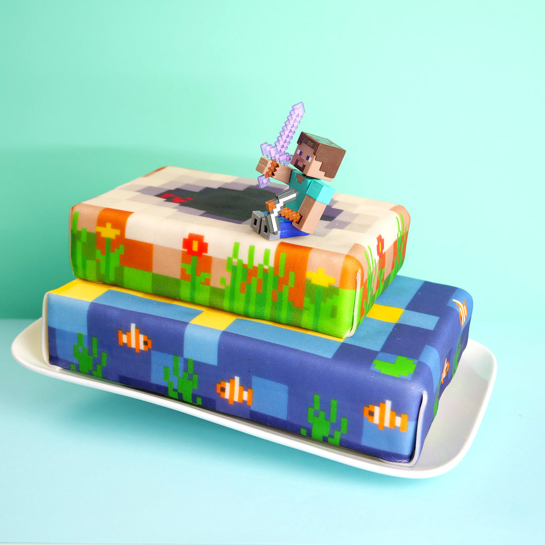Figurine Minecraft® sur gâteau côtier deux étages