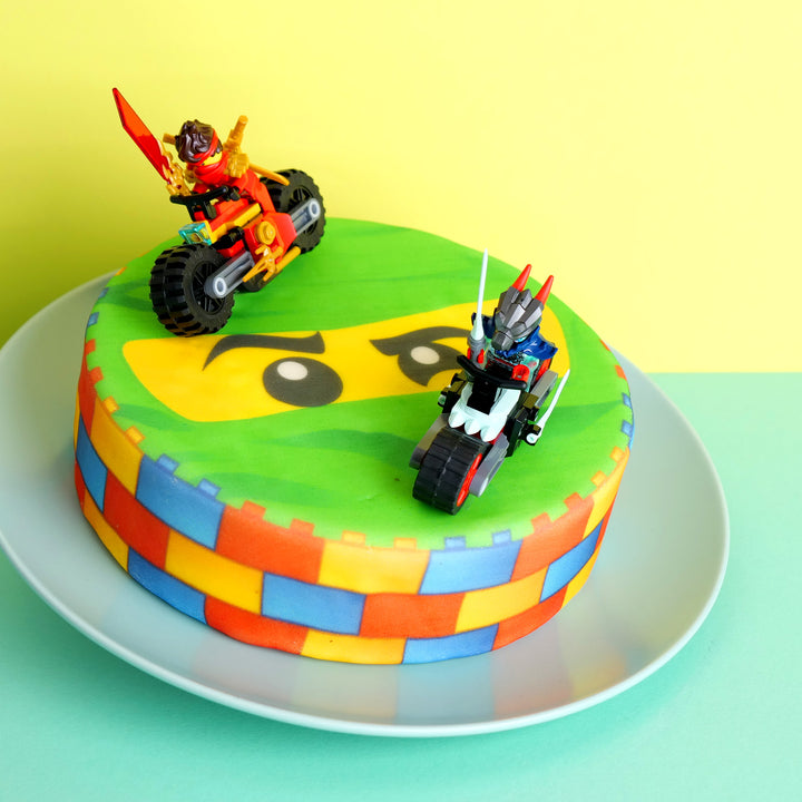 Lego® Ninjago® sur son gâteau ninja