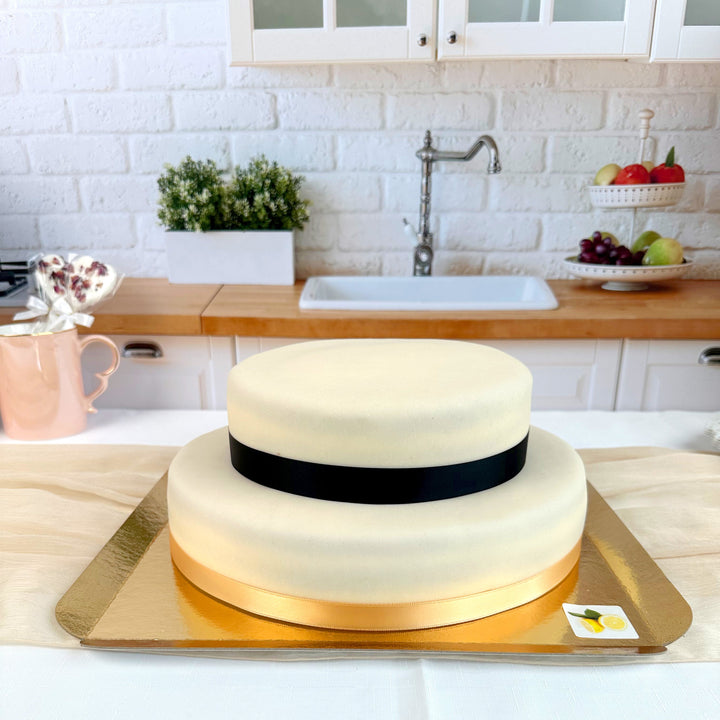 Gâteau Blanc avec Ruban sur deux étages