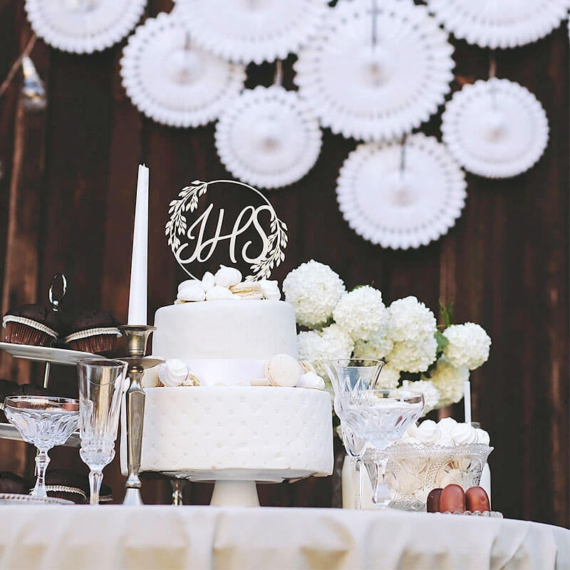 Gâteau "Happy Birthday" Deluxe à deux étages (plusieurs coloris)