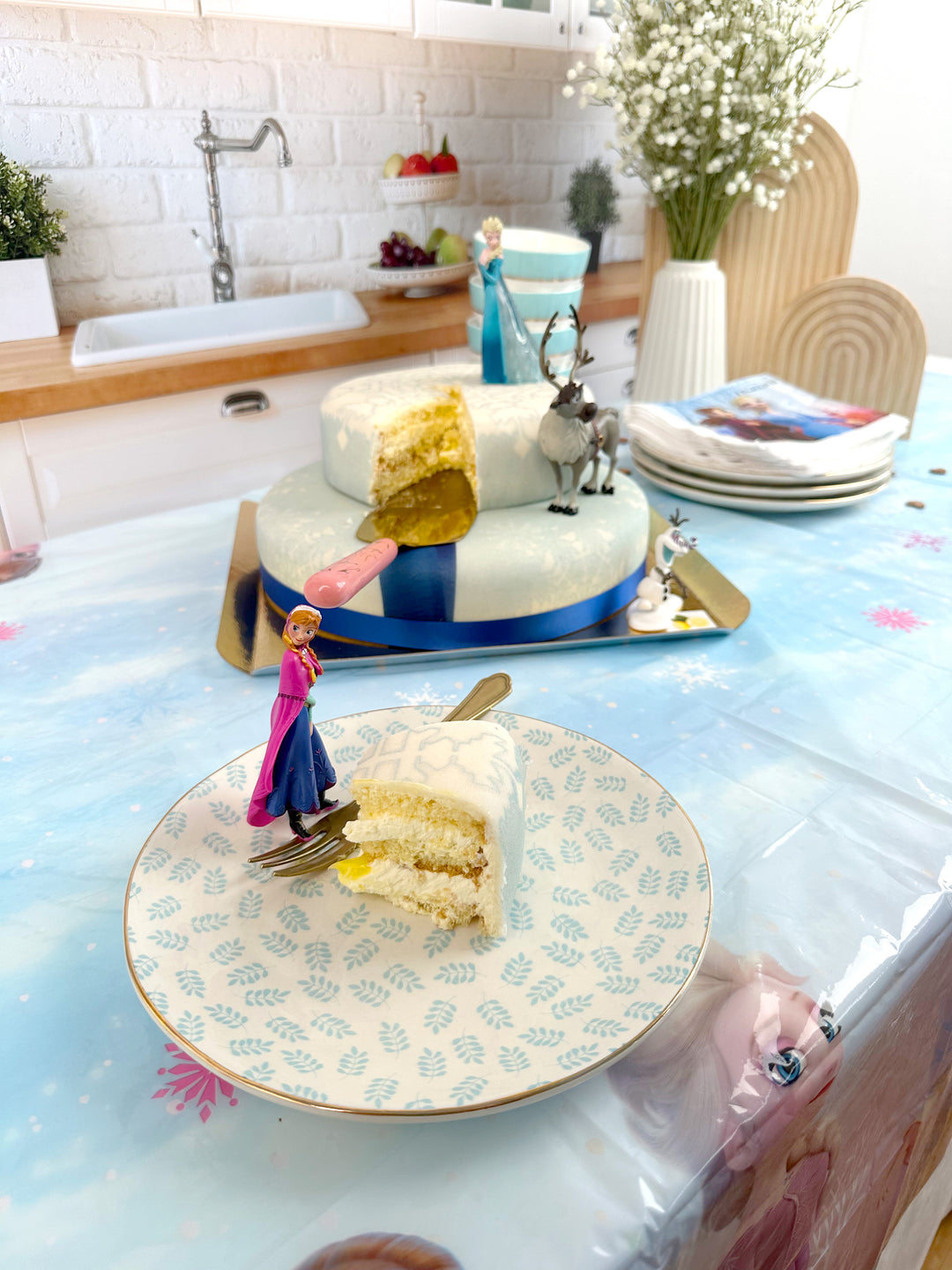 La Reine des Neiges® et ses compagnons sur gâteau