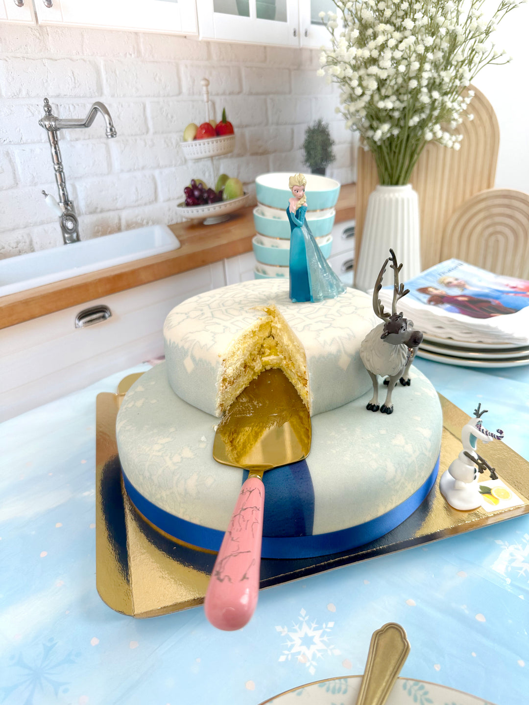 La Reine des Neiges® et ses compagnons sur gâteau