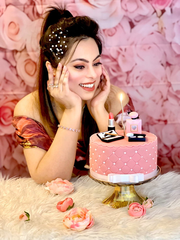 Gâteau Deluxe maquillage avec ruban blanc