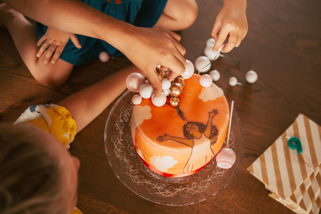 Gâteau avec topper ballons