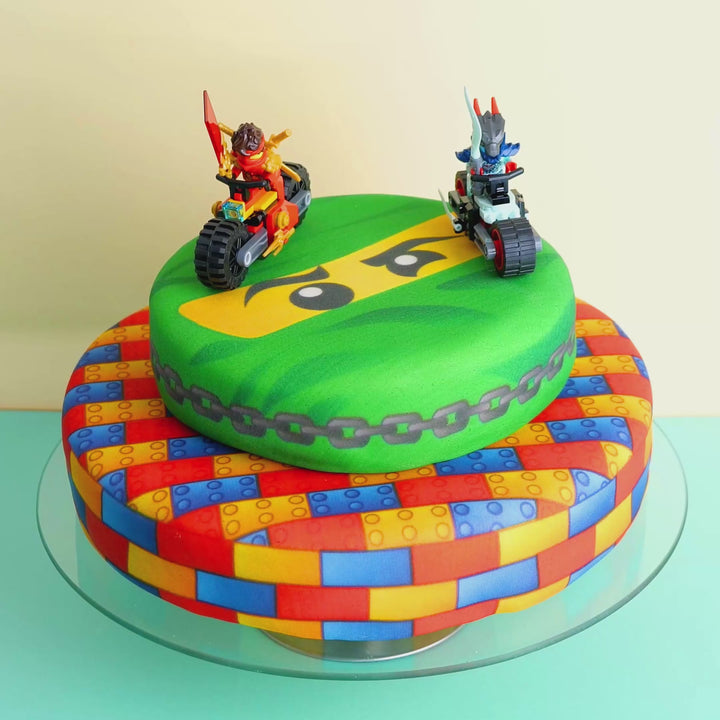 Lego® Ninjago® Rouge sur gâteau ninja à deux étages
