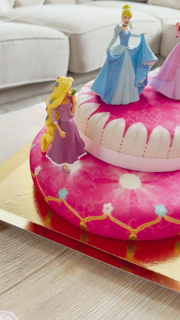 Les 3 princesses® en gâteau 2 étages avec rubans