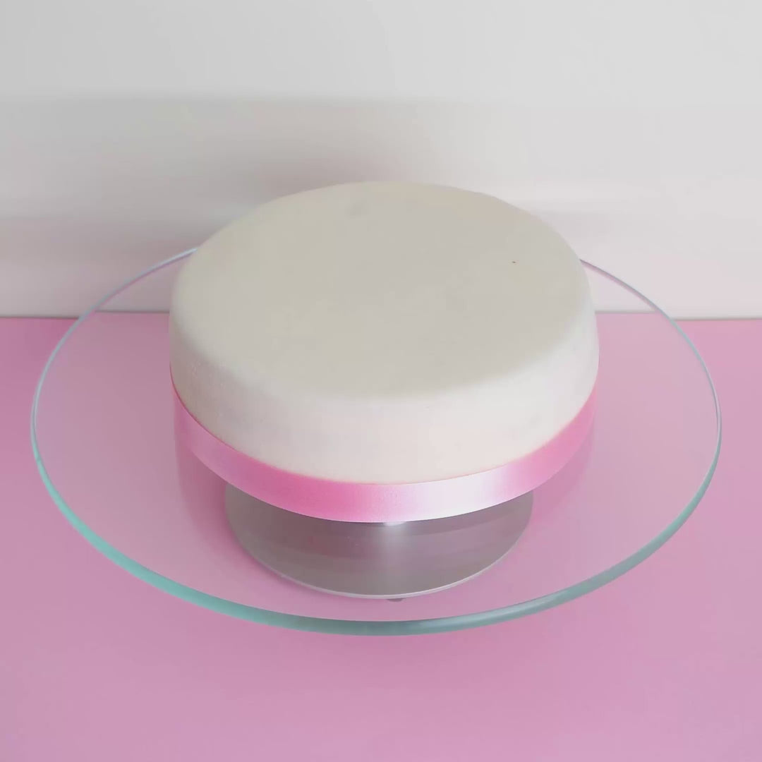 Gâteau Blanc avec Ruban