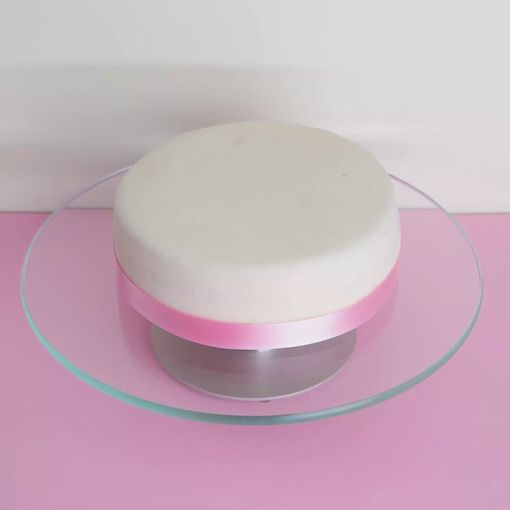 Gâteau Blanc avec Ruban